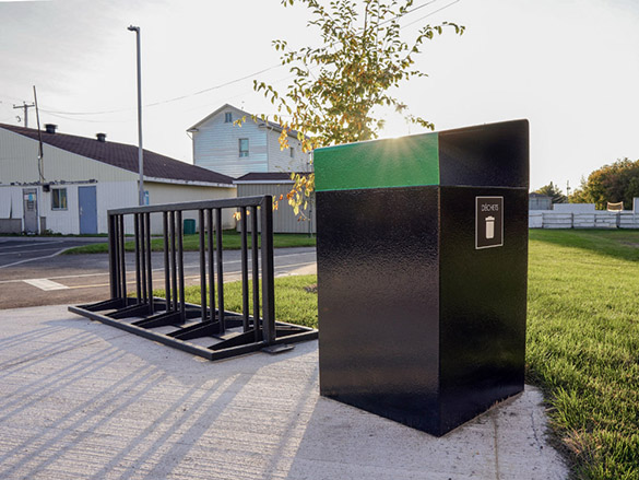 Poubelle urbaine support a velo mobilier urbain atlasbarz 2019 1 smushed Urban waste bin   ABZPOUBELLE 01