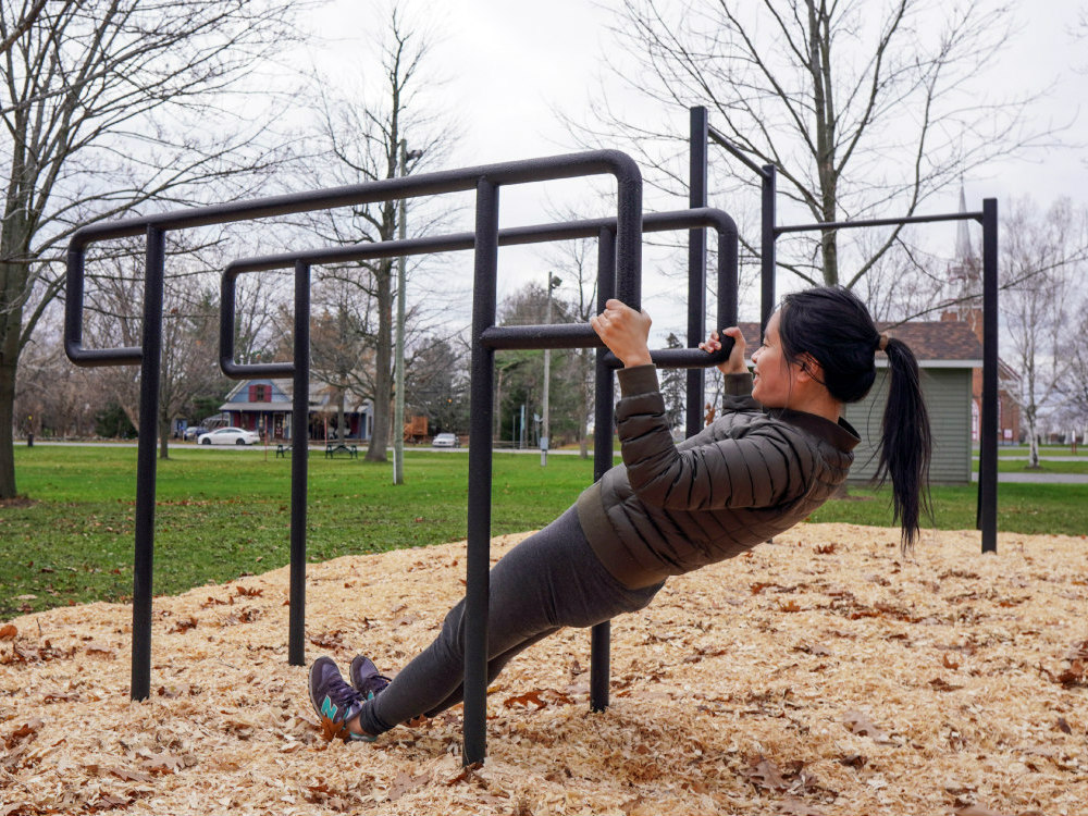 Français) Outdoor gym, Noyan, Parc d'entraînement