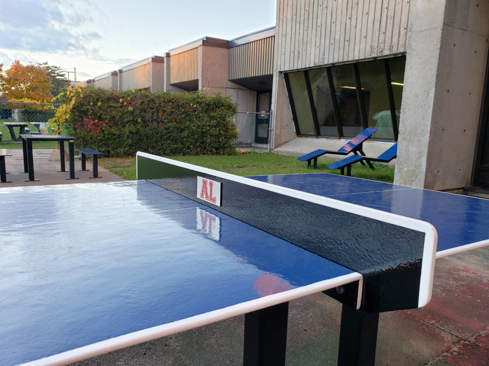 halte de detente 4 1000x750 1 Outdoor Ping Pong Table
